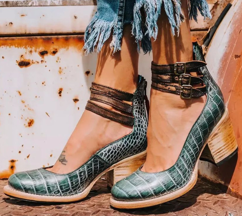 Salina | Mujer Botas Elegantes de Corte Contorneado