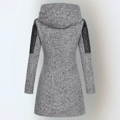 Sophia | Mujer Chaqueta Acolchada con Capucha y Cremallera Asimétrica