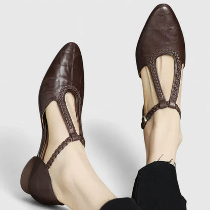 Colette | Mujer Zapatos de Tacón Bajo con Tira en T y Hebilla