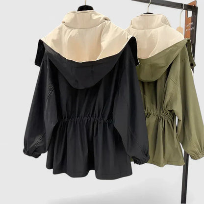 Becka | Mujer Chaqueta Moderna con Cuello Estratificado y Cremallera
