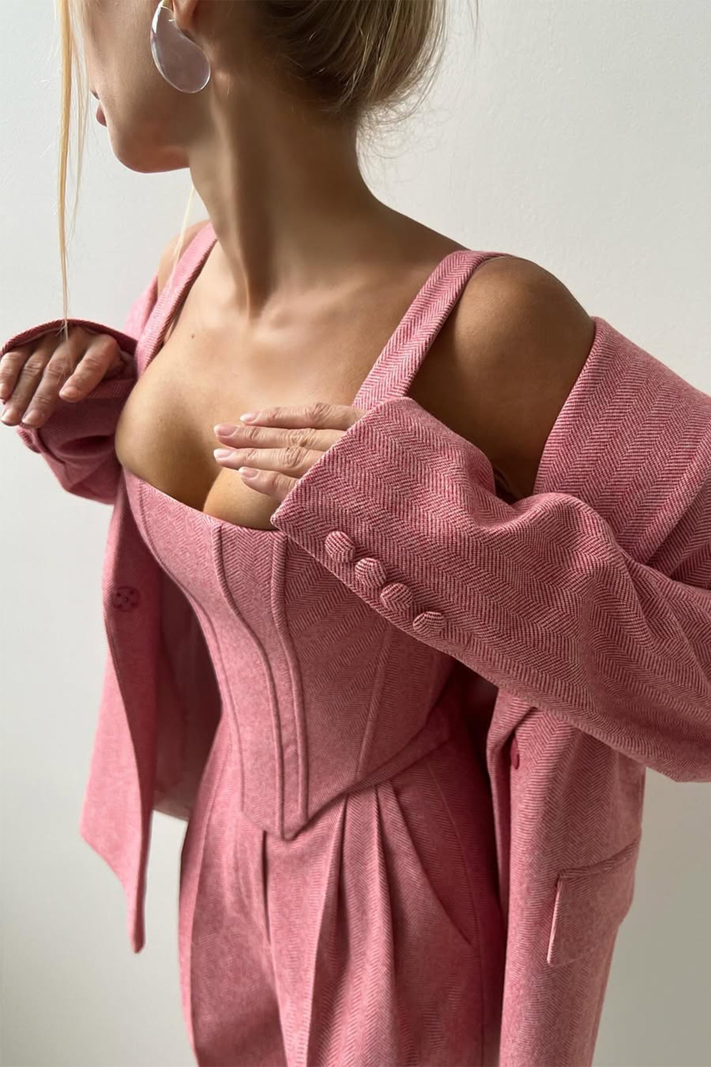 Roos | Mujer Conjunto de Tres Piezas con Blazer Estructurado
