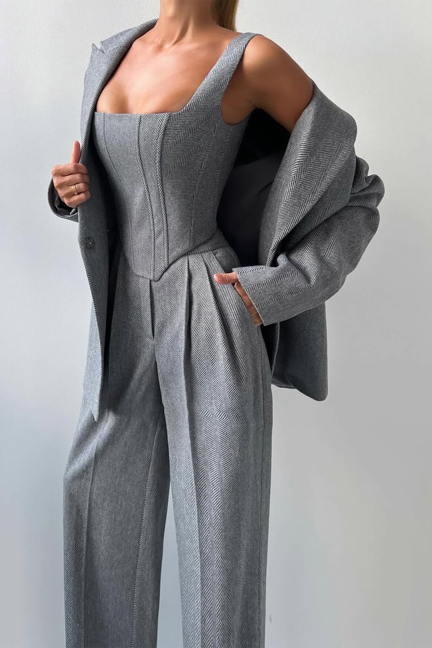 Roos | Mujer Conjunto de Tres Piezas con Blazer Estructurado