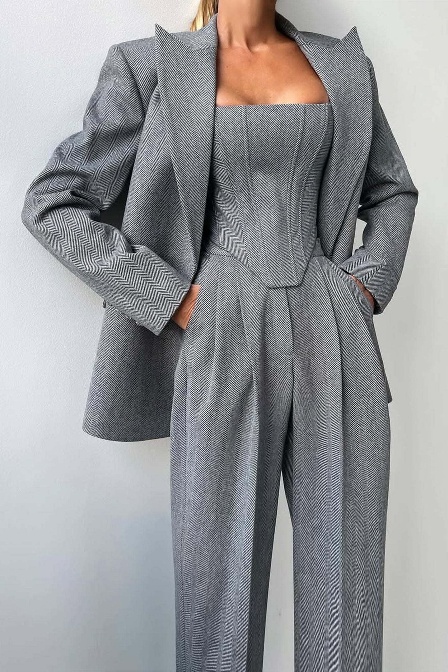 Roos | Mujer Conjunto de Tres Piezas con Blazer Estructurado