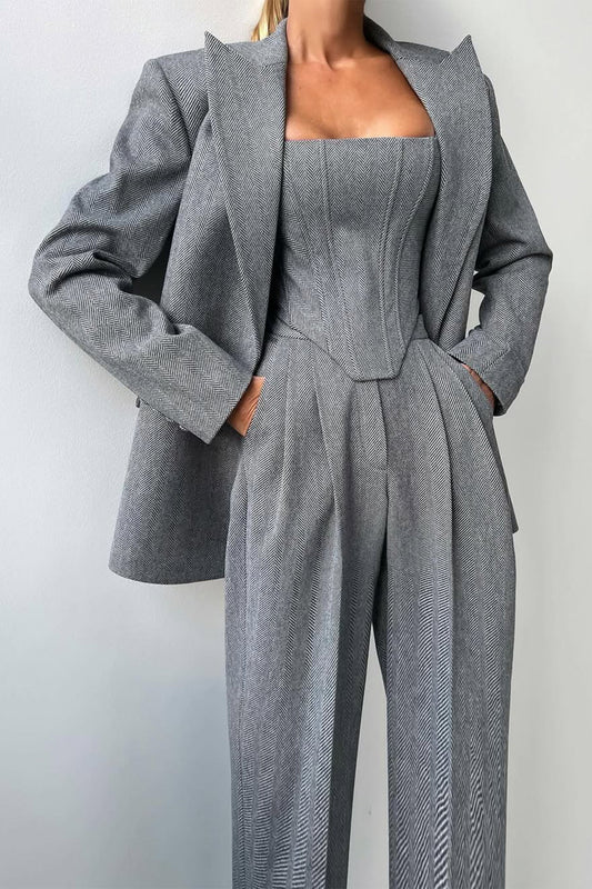 Roos | Mujer Conjunto de Tres Piezas con Blazer Estructurado
