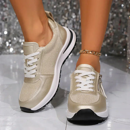 Riley | Mujer Zapatillas con Acabado Metálico y Cremallera Lateral