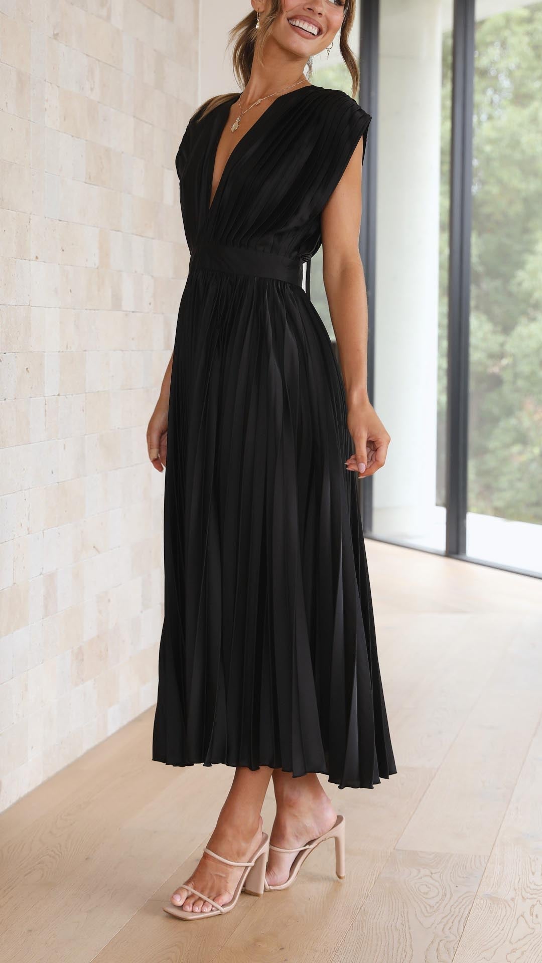 Charlene | Mujer Vestido Maxi Plisado con Escote en V
