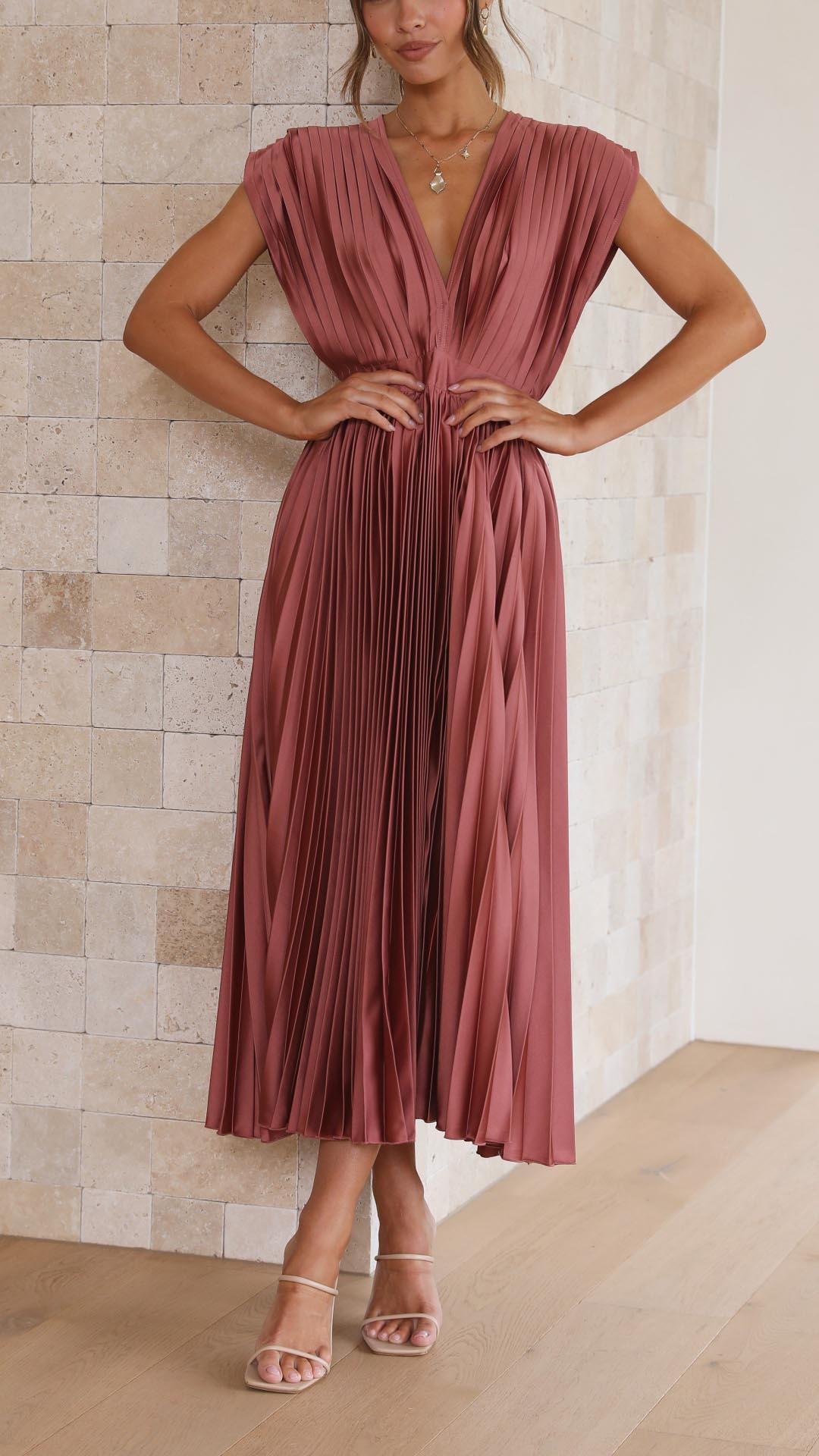 Charlene | Mujer Vestido Maxi Plisado con Escote en V