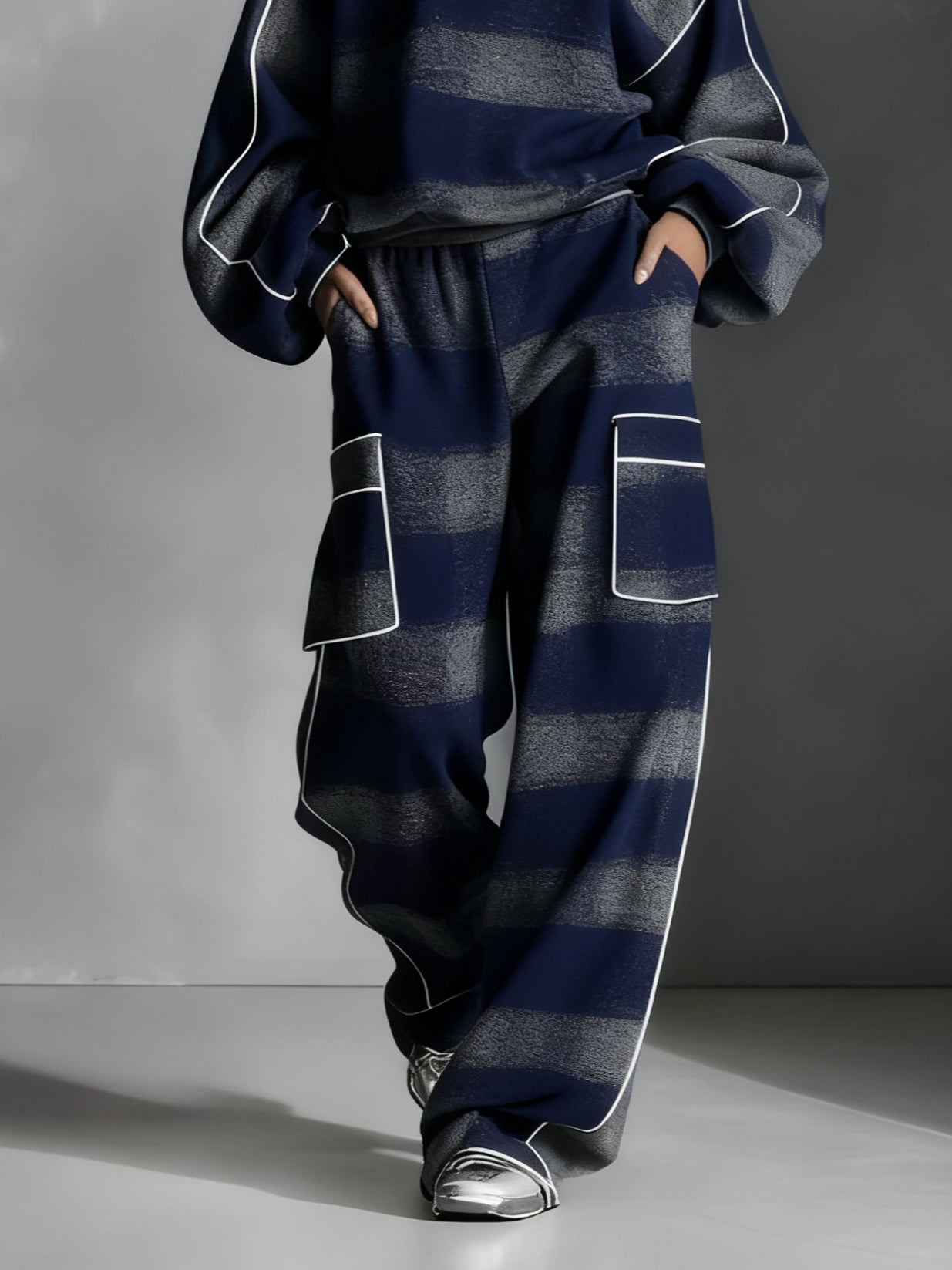 Elsa | Mujer Conjunto Lounge a Rayas con Camiseta y Pantalón Ancho