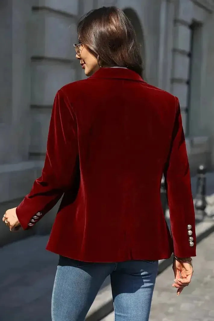 Victoria | Mujer Blazer Estructurado con Botones Dorados