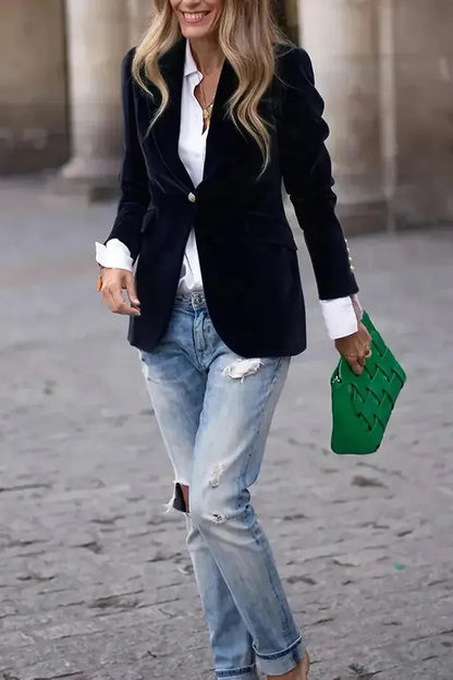 Victoria | Mujer Blazer Estructurado con Botones Dorados