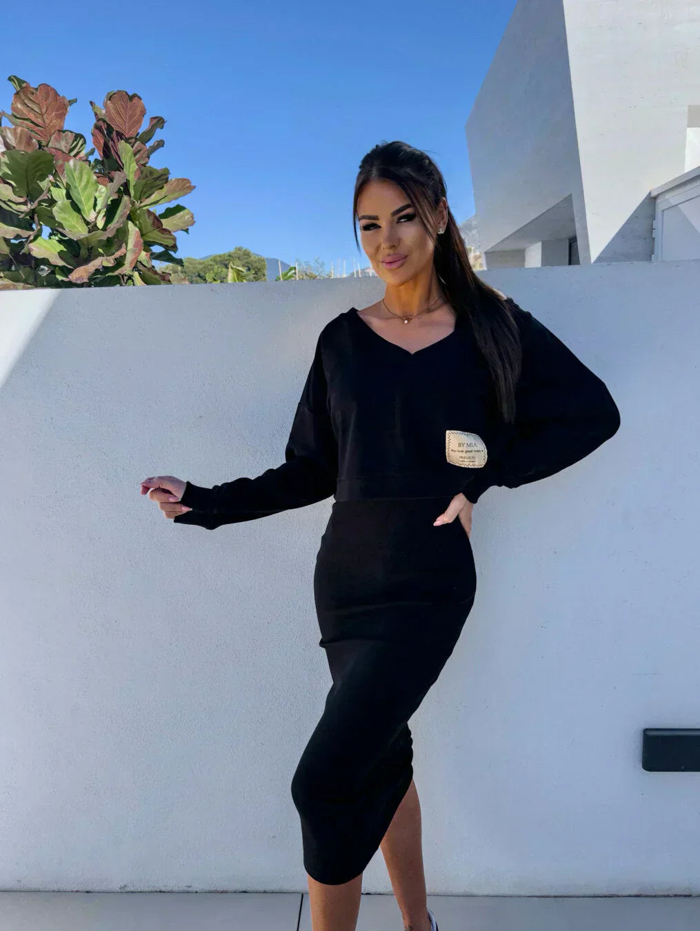 Jasmine | Mujer Conjunto de Camiseta con Escote en V y Falda Midi