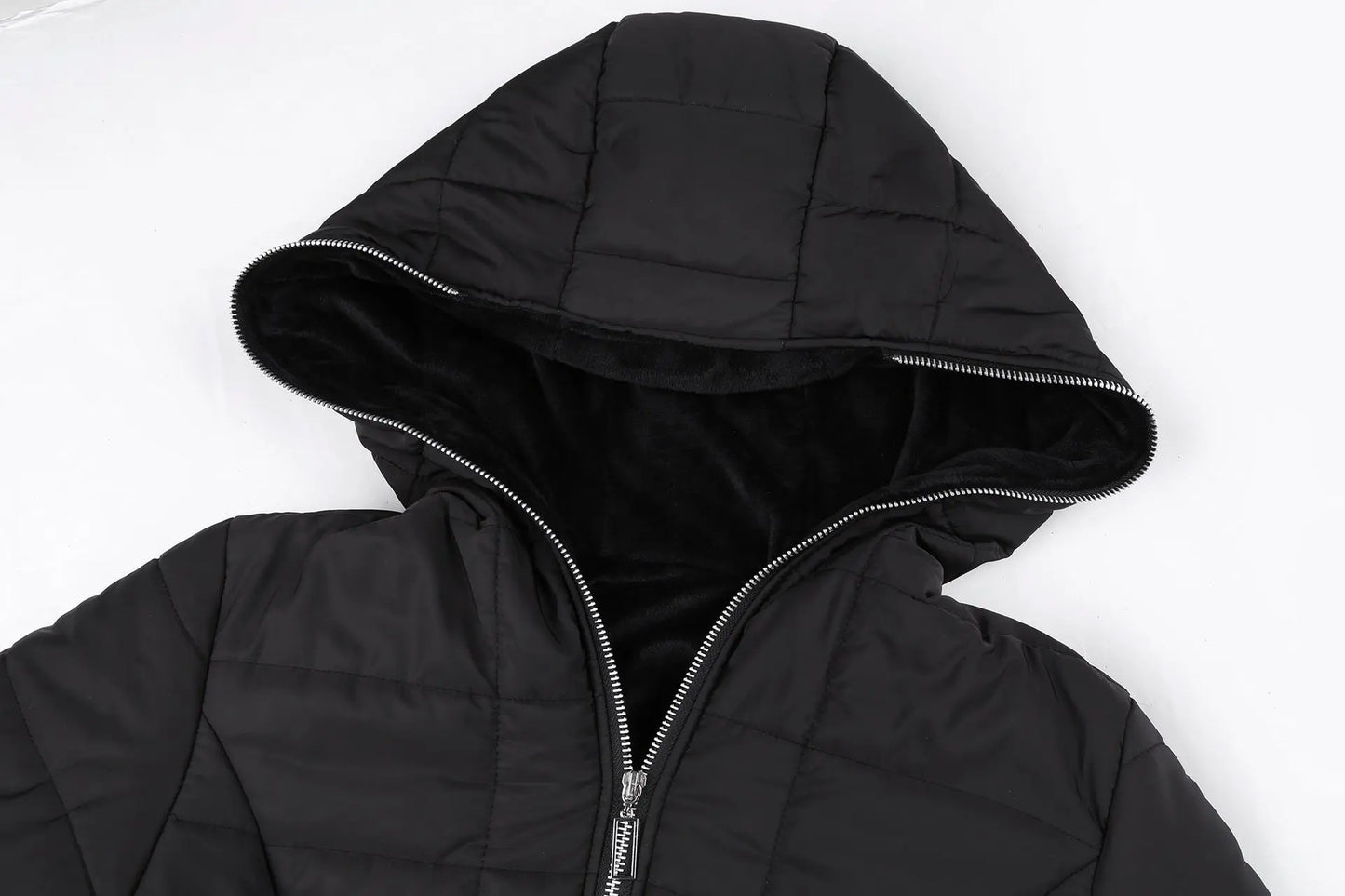 Valeria | Mujer Chaqueta de Invierno Entallada con Capucha y Forro